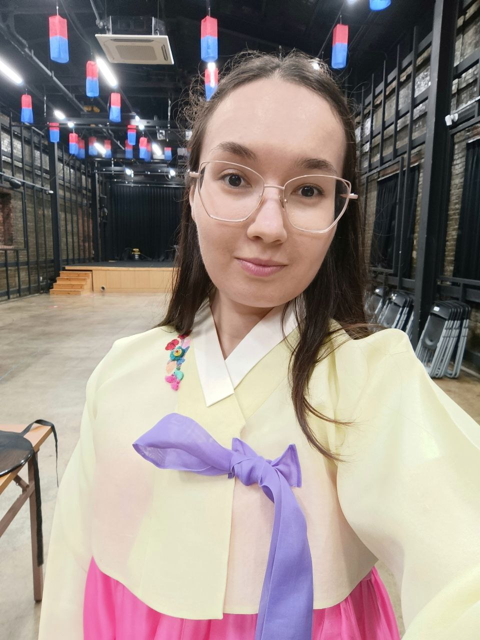 Учитель корейского языка Ксенія